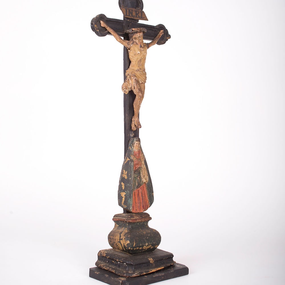 French early 18th Century Carved And Painted Wooden Crucifix - 4