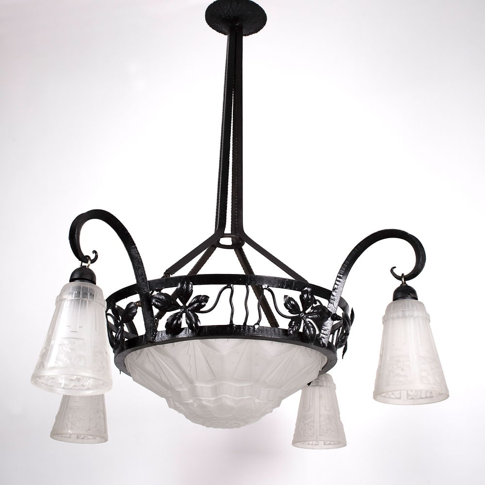 FRENCH Art-Deco Chandelier Degue David Guéron 4 lights: Made in France in the late 1920's early 1930's, this chandelier is Signed Degue, hand sanded and etched after being molded. Degué was the brainchild of the enigmatic David Guéron (1892 ̵