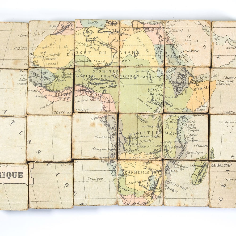 Puzzle box with wood cubs with maps of the worlds atlas 1890 french - 5