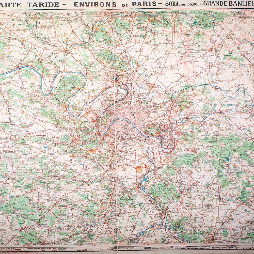 Environs de Paris detailed roadmap Taride (surrending ) 31 miles: Taride road map of Paris and its surrounding within 31 miles ( 50 kilometres ) at 1/100 000 scale from the early 20th . Those maps were to be used by the generale population to circulate with bikes , 