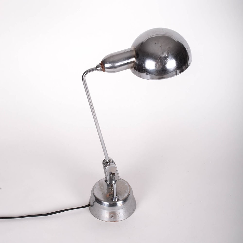 600 French modernist Jumo task lamp: Yves Jujeau, Pierre and André Mounique created the "New Company of JUMO Establishments" (assembly of the first 2 letters of each name) in Bagnolet (France) in the 1940s, bought at the end of the 