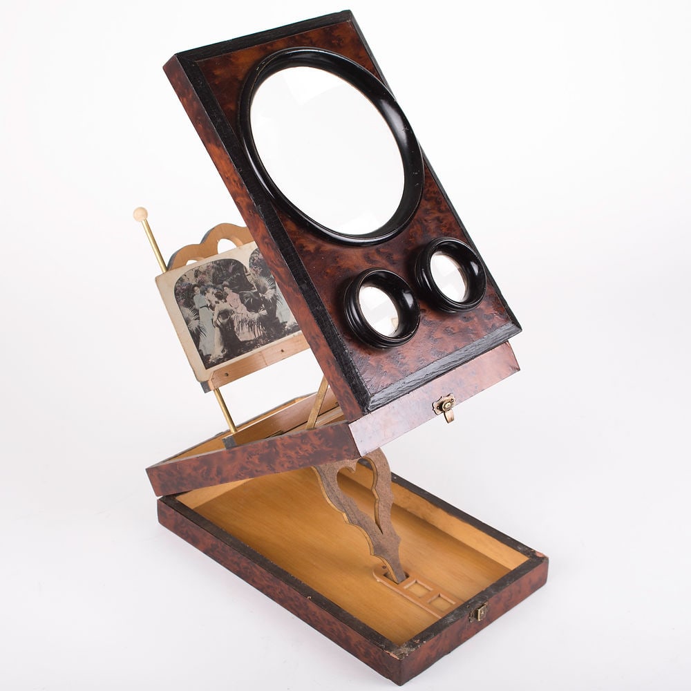 19 th .French Graphoscope stereoscope burl wood veener - 3
