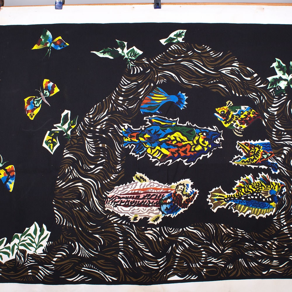 FRENCH silkscreen TAPESTRY JEAN Lurcat MODERNIST AUBUSSON congress of fish: Made in France in the 1960 this cotton tapestry reflect the democratic desire of that time to produce affordable art . Neo fantastic and influenced by art nouveau movement Lurcat tapestry use the