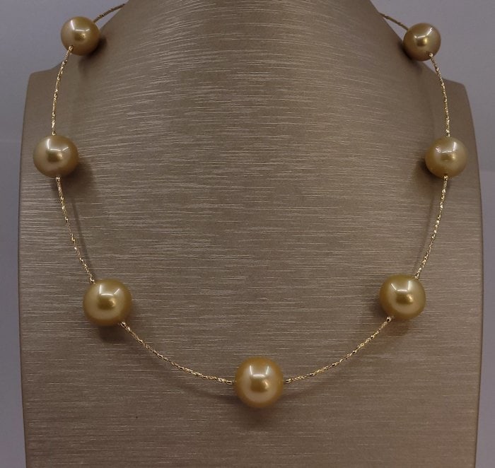 Necklace - 18 kt. Yellow gold, 13x14mm Round Deep Golden South Sea Pearls - 6
