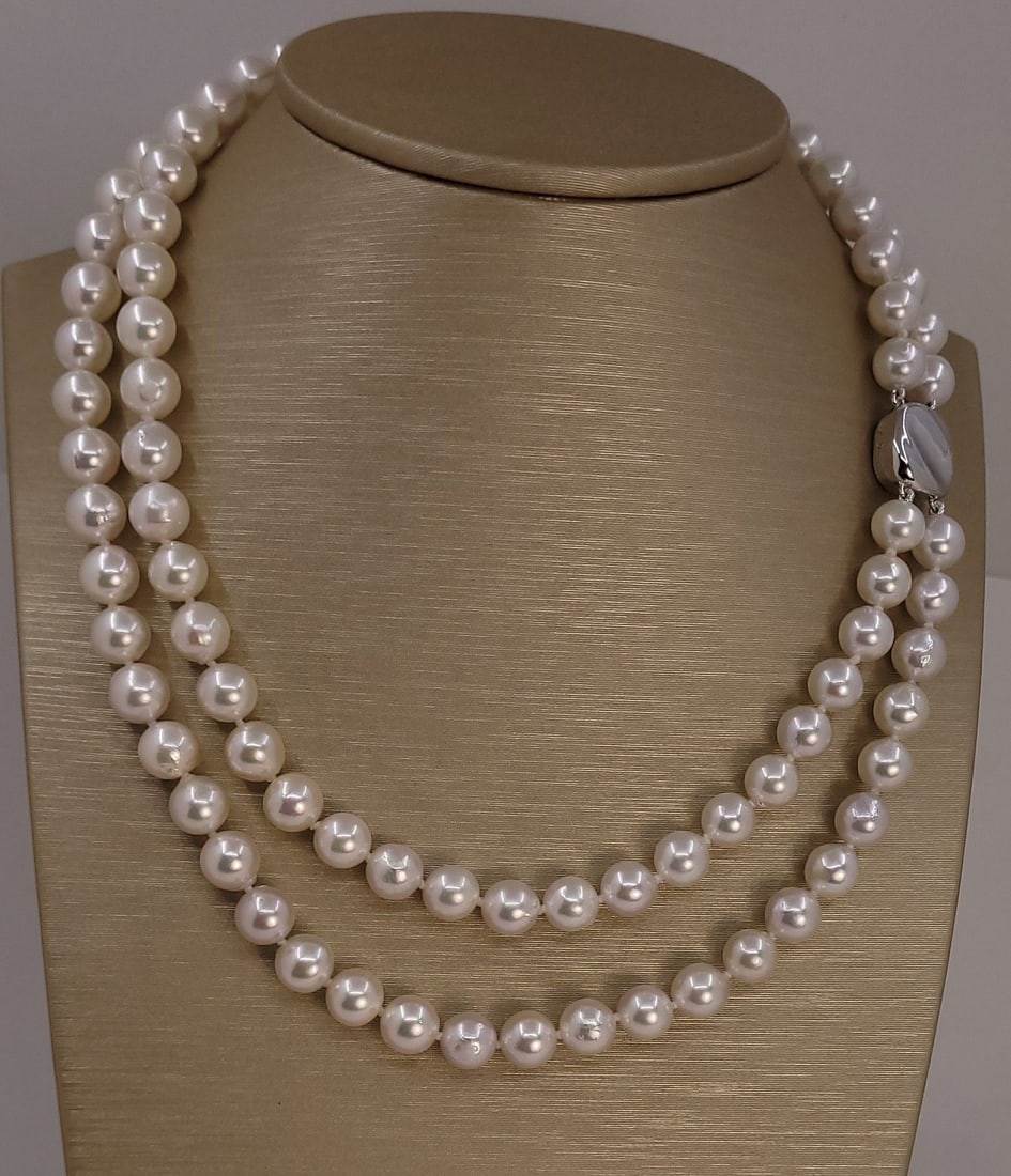 Necklace Silver, 8.0x8.5mm Bright Akoya pearls - 8