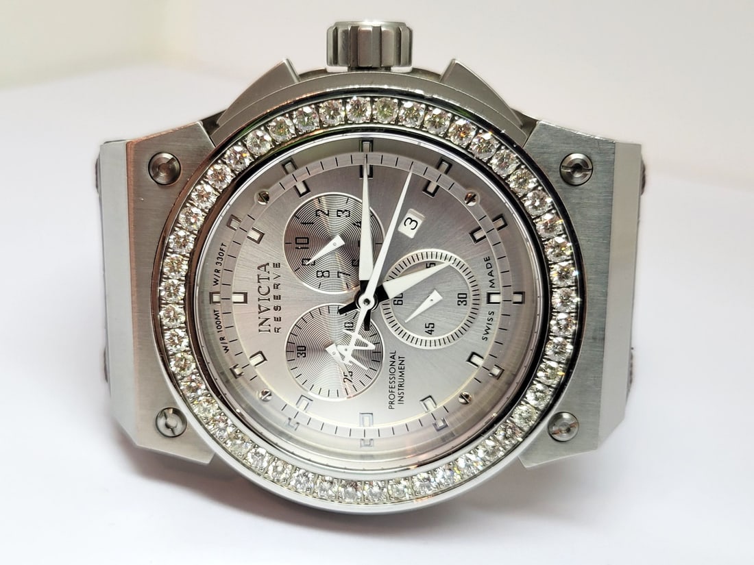 Mens INVICTA Russian 1959 AKULA Swiss Made 5287 with 3.95 ct Diamond Bezel EXLNT: Men's INVICTA Russian 1959 AKULA Swiss Made 5287 with 3.80 ct Diamond Bezel EXLNT ??? This Men's Invicta watch is Swiss made. Great present for yourself or someone you love as well as for watch collec