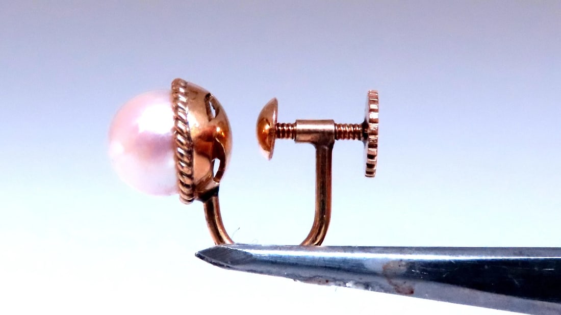 Federalist 7.50mm Vintage Pearl Functional Lobe Screw Earrings 14kt gold 12598** - 5