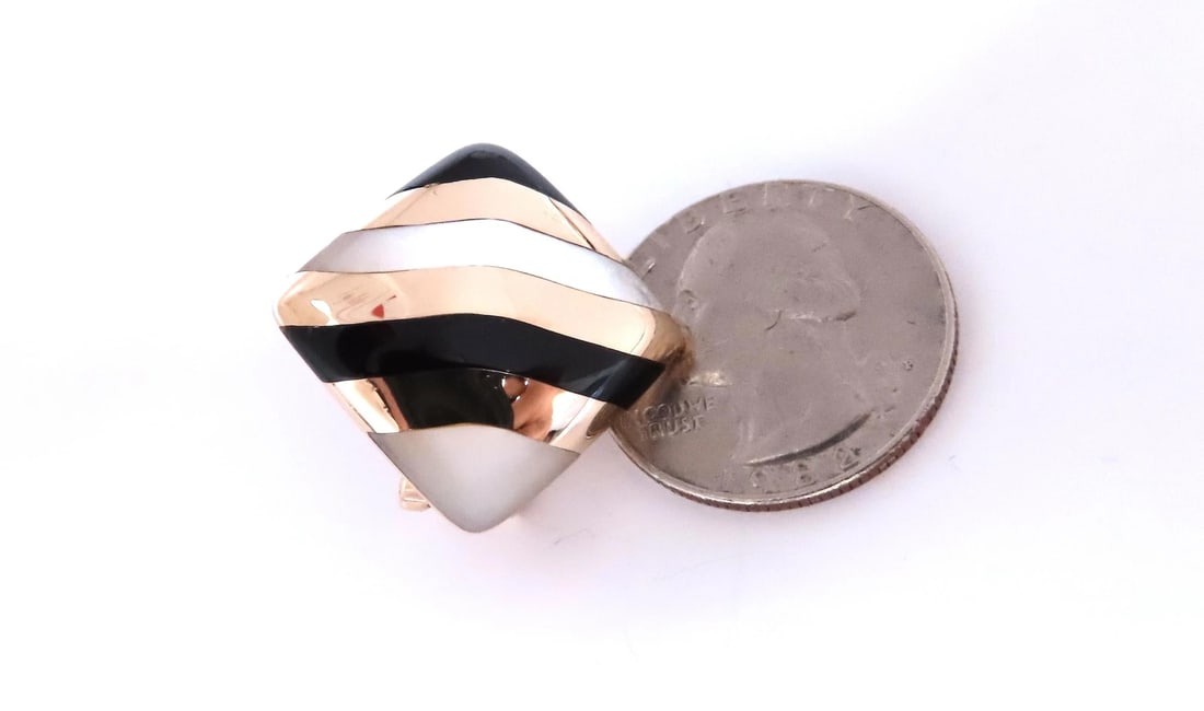 Stripe Zebra Pattern Clip Earrings 14kt Onyx 12524** - 2