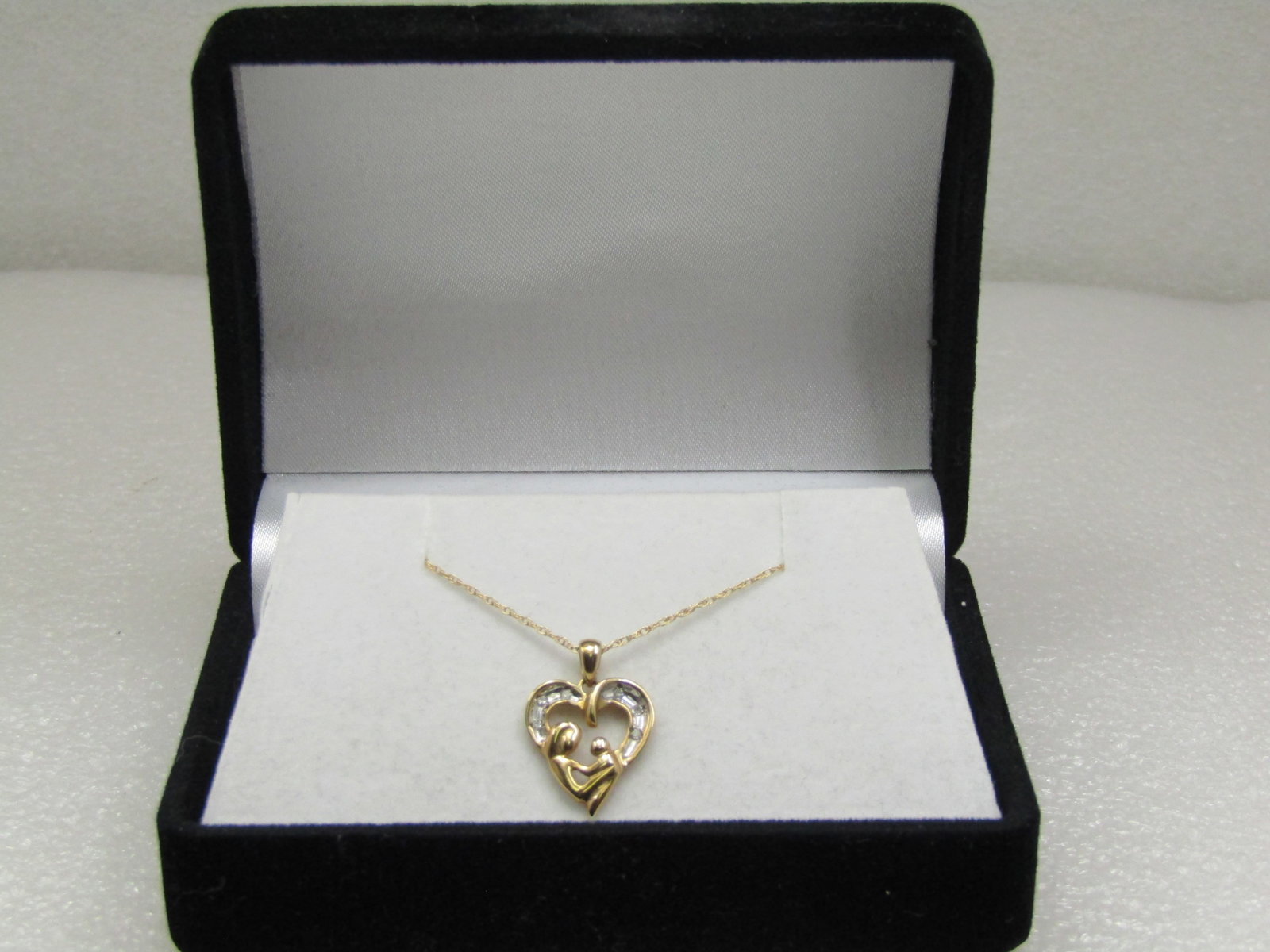 Vintage 10kt Mother & Child Diamond Heart Necklace, 18", Two-Tone - 3