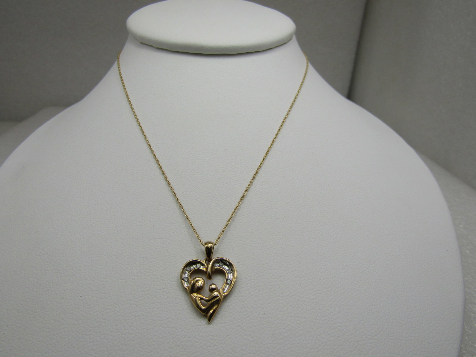 Vintage 10kt Mother & Child Diamond Heart Necklace, 18", Two-Tone - 4