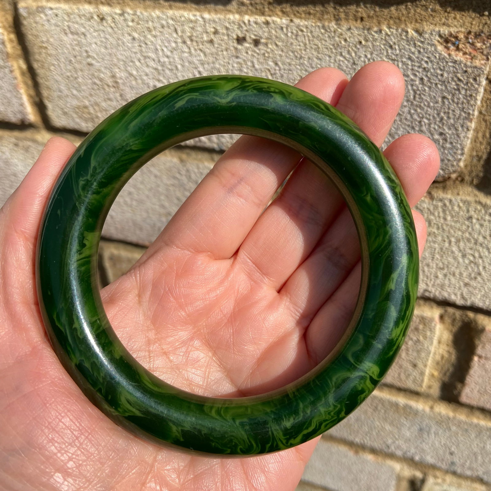 Swirled Rare 1930's Vintage Spinach Green Marbled 'End of Day' Rounded Bakelite Bangle - 4