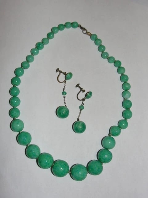 Gorgeous Green Peking Glass Bead Necklace and Dangle Earrings Set - 2