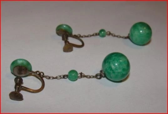 Gorgeous Green Peking Glass Bead Necklace and Dangle Earrings Set - 5