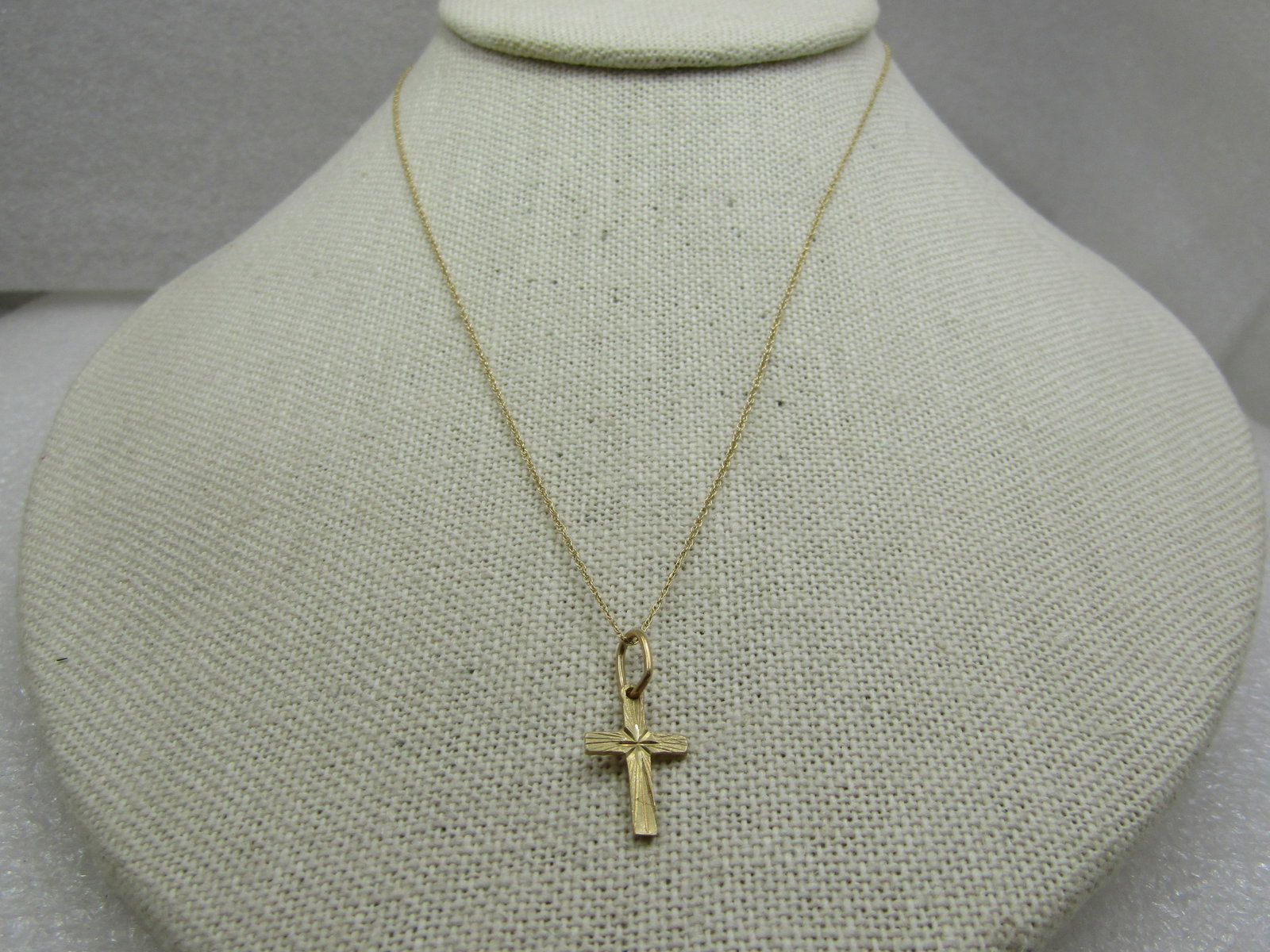Vintage 14kt Gold Cross Necklace, 16", Signed: Title:Vintage 14kt Gold Cross Necklace, 16", Signed Description:Vintage 14kt Gold Cross Necklace, 16", Signed with a C with a small diamond shape at the opening. The cross has diamond cut accents