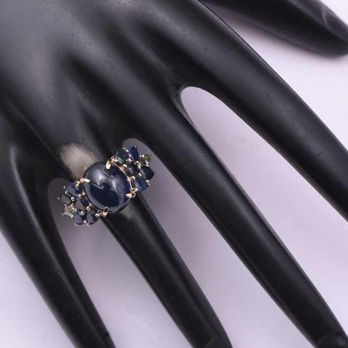 8.82 Ct Oval Sapphire 9K Gold Ring - 2