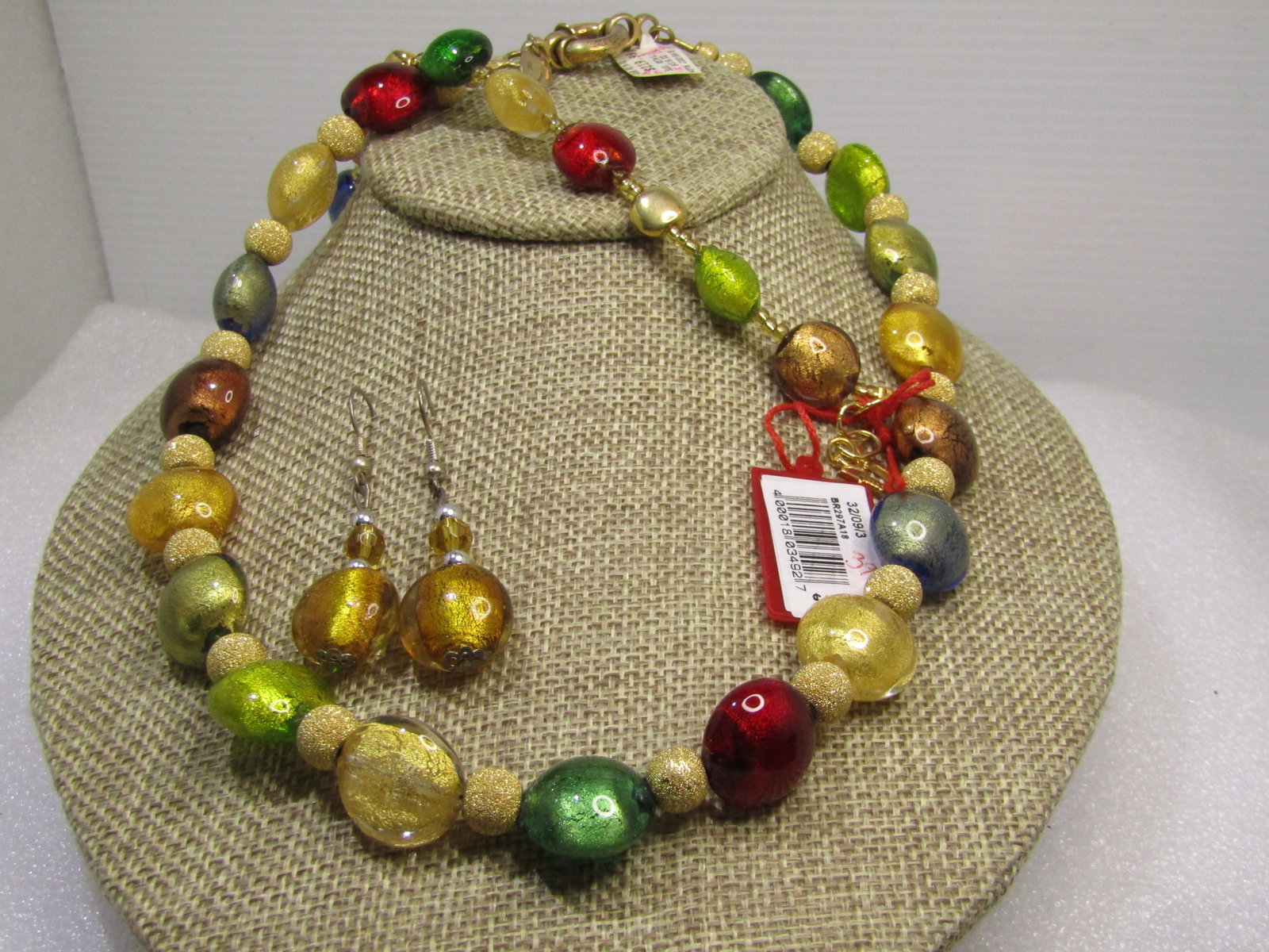 Sterling Gemtone Glitter Glass Beaded Necklace, Bracelet, Pierced Earrings Set. 18", 1990's.: Title:Sterling Gemtone Glitter Glass Beaded Necklace, Bracelet, Pierced Earrings Set. 18", 1990's. Description:Sterling Gemtone Glitter Glass Beaded Necklace, Braceket, Pierced Earrings Set., 1990's. 