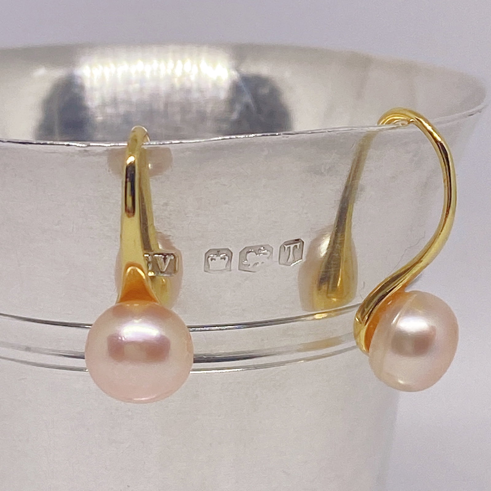 Freshwater cultured pearls high heels designed silver earrings - 2