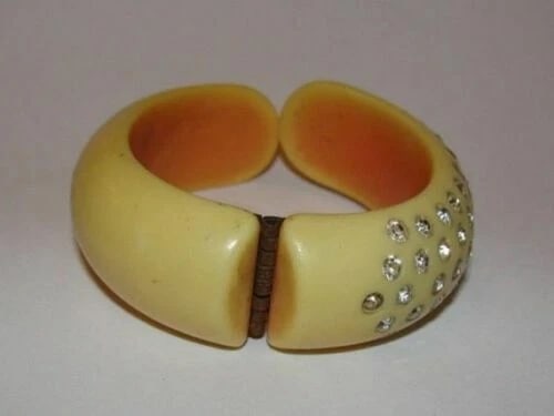 Butterscotch Bakelite Rhinestone Clamper Bracelet - 4