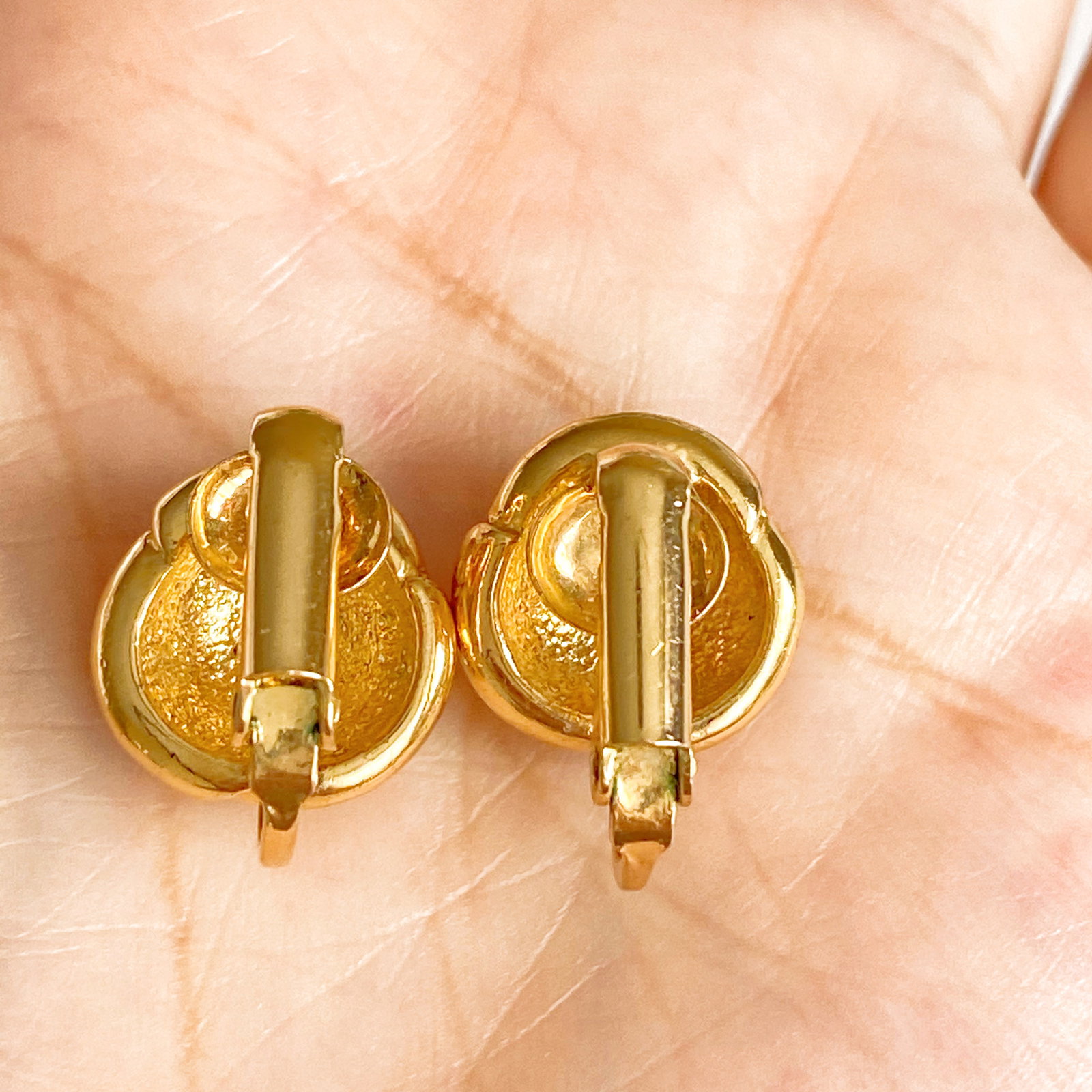 Vintage gold plated Shimmering Knot handmade earclips earrings - 5