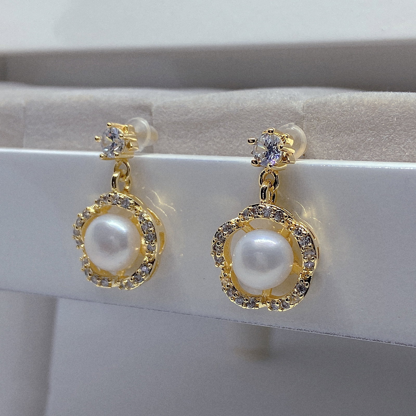 Cultured Pearls Flower Designed Earrings - 3