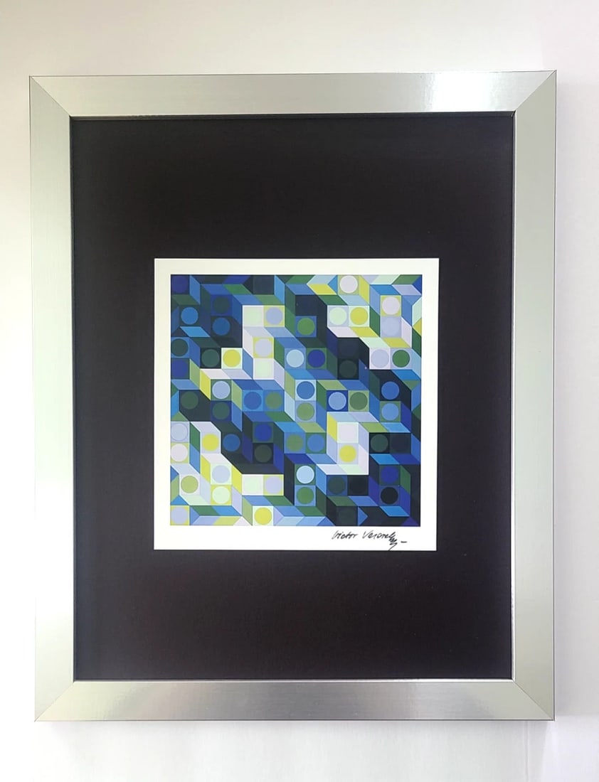 VICTOR VASARELY + SIGNED GEOMETRIC ABSTRACT PRINT FROM 1970 + NEW FRAME 14x11in.: AWESOME 1970's PRINT AFTER VICTOR VASARELY FACSIMILE SIGNED IN INK SIZE OF THE PRINT IS ABOUT: 6 X 6 in FRAME COVERS AN AREA OF 16 X 13 in PRINT IS MOUNTED OVER A BLACK BOARD AND FRAMED IN BRAND NEW