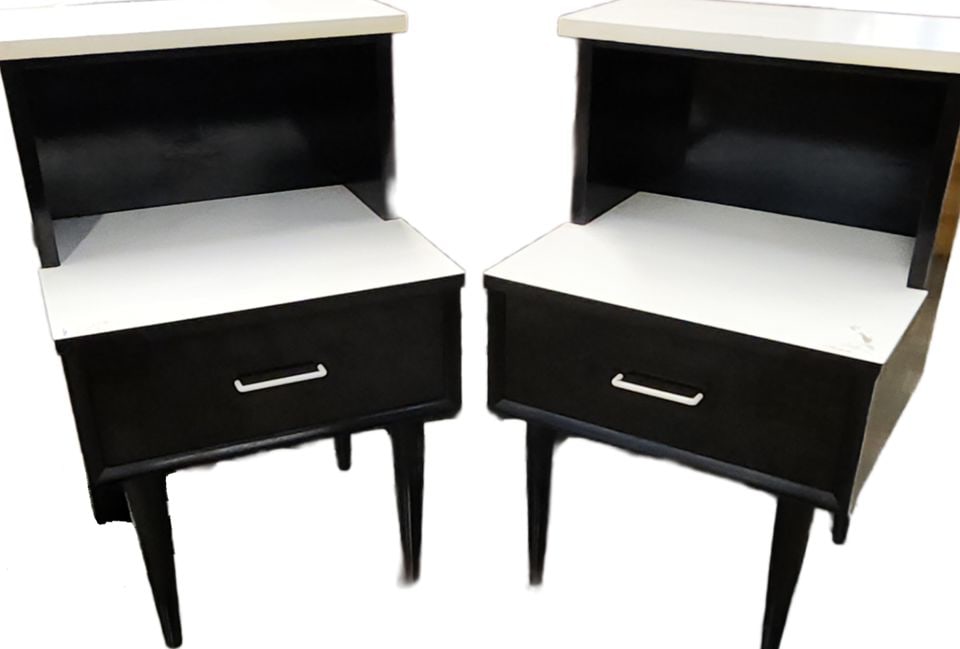 Pair of American of Martinsville mid-century modern end tables w/striking black & white design. 70s: American of Martinsville furniture was founded in 1906 by Ancil Witten and Charles Keesee, two Martinsville tobacco businessmen. The company was originally named the American Furniture Company. The co