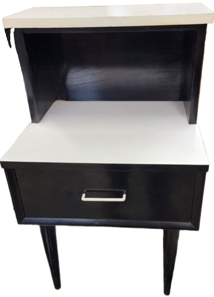 Pair of American of Martinsville mid-century modern end tables w/striking black & white design. 70s - 4
