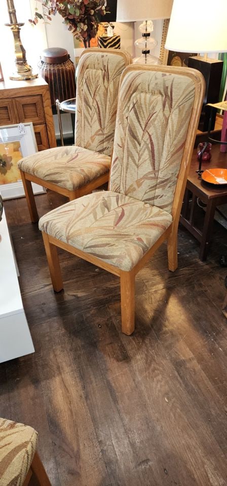 Set a 5 MCM upholstered oak dining chairs w/ great 1960s '70s pattern. From Kallen Industries USA - 4