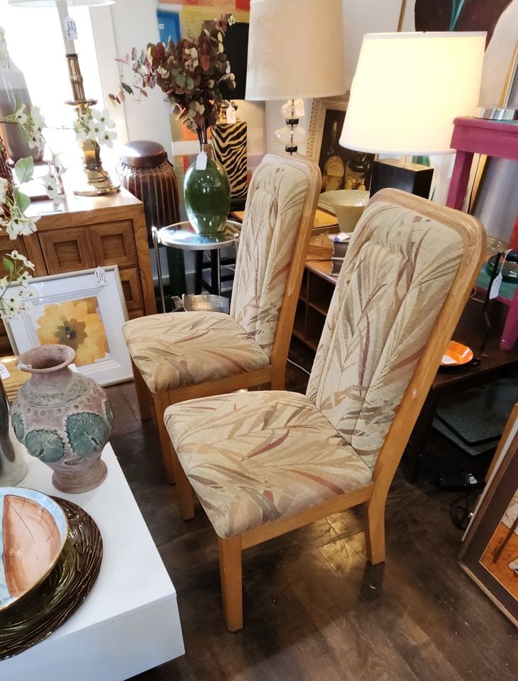 Set a 5 MCM upholstered oak dining chairs w/ great 1960s '70s pattern. From Kallen Industries USA - 5