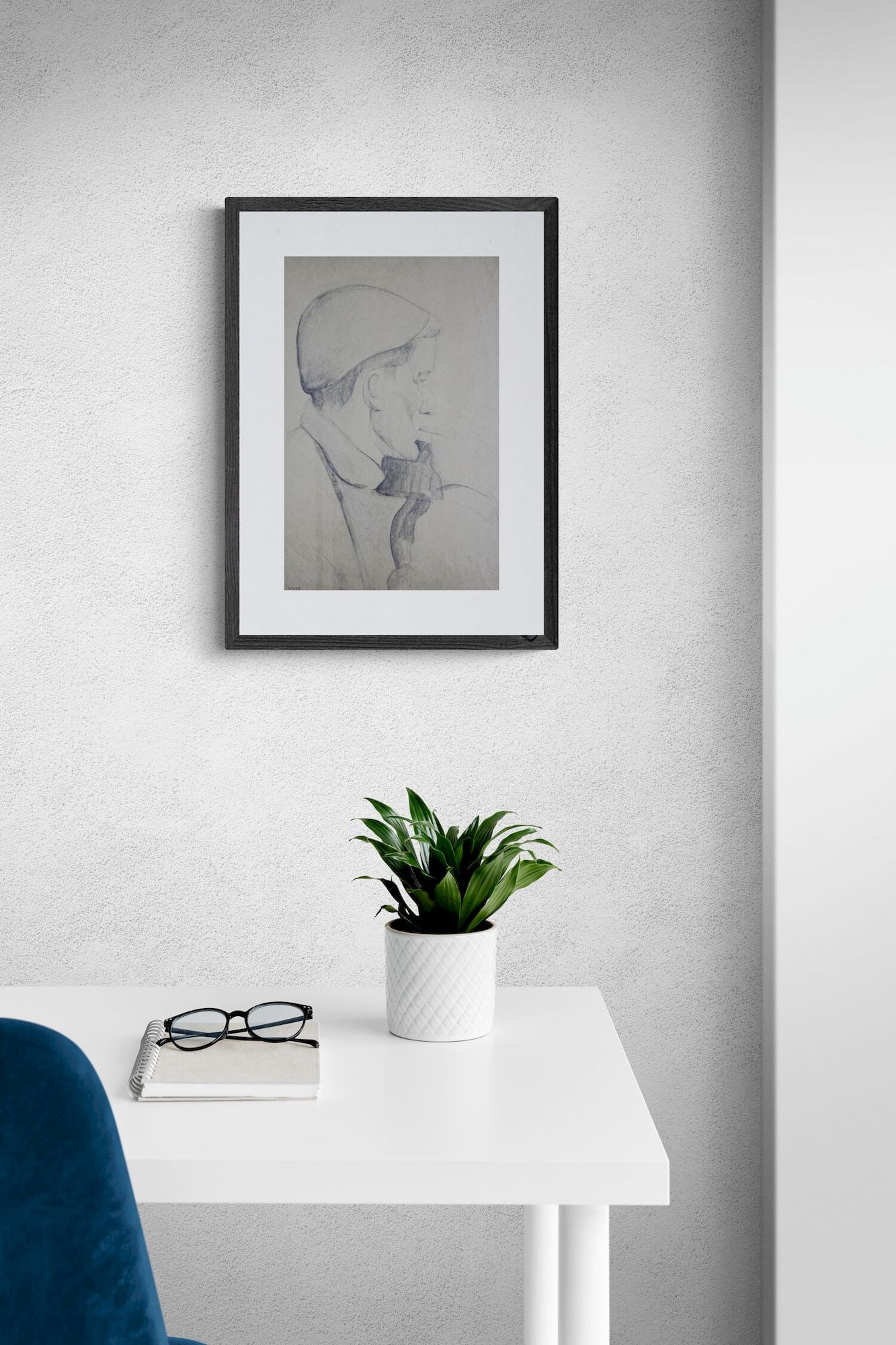 Mynka Olexandr (Ukrainian artist), "A person who smokes", pencil on paper - 2