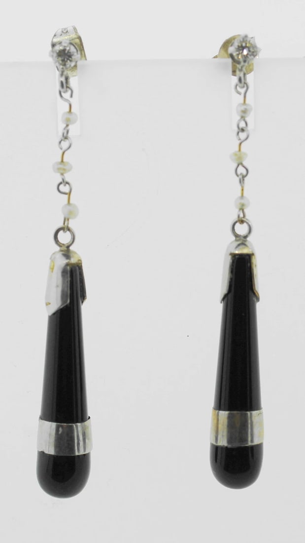 NICE Platinum, Gold, Onyx, Pearl & Diamond Earrings Circa 1960!: Title: NICE Platinum, Gold, Onyx, Pearl & Diamond Earrings Circa 1960! Description: DK Gold, Platinum, Onyx, Pearl & Diamond Earrings Unique… Vintage & Hanging! A dream of every woman …