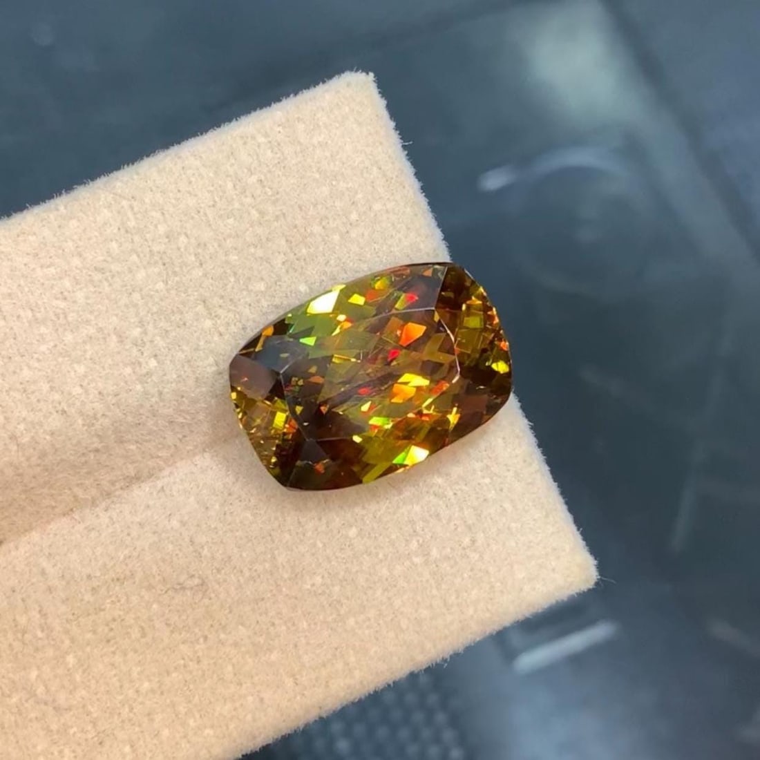 9.06 CT Cushion Cut Sphene Gemstone: Yellow & Green Titanite - 2