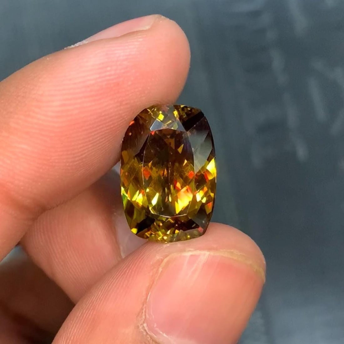 9.06 CT Cushion Cut Sphene Gemstone: Yellow & Green Titanite - 5