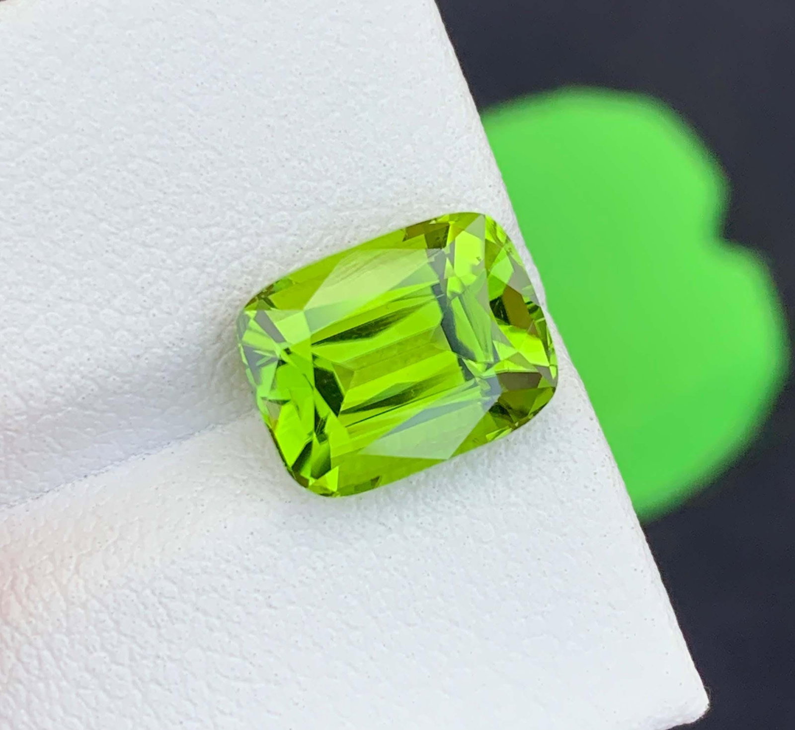 Natural Peridot Gemstone: 4.44 Carat Cushion Cut, August Birthstone - 4