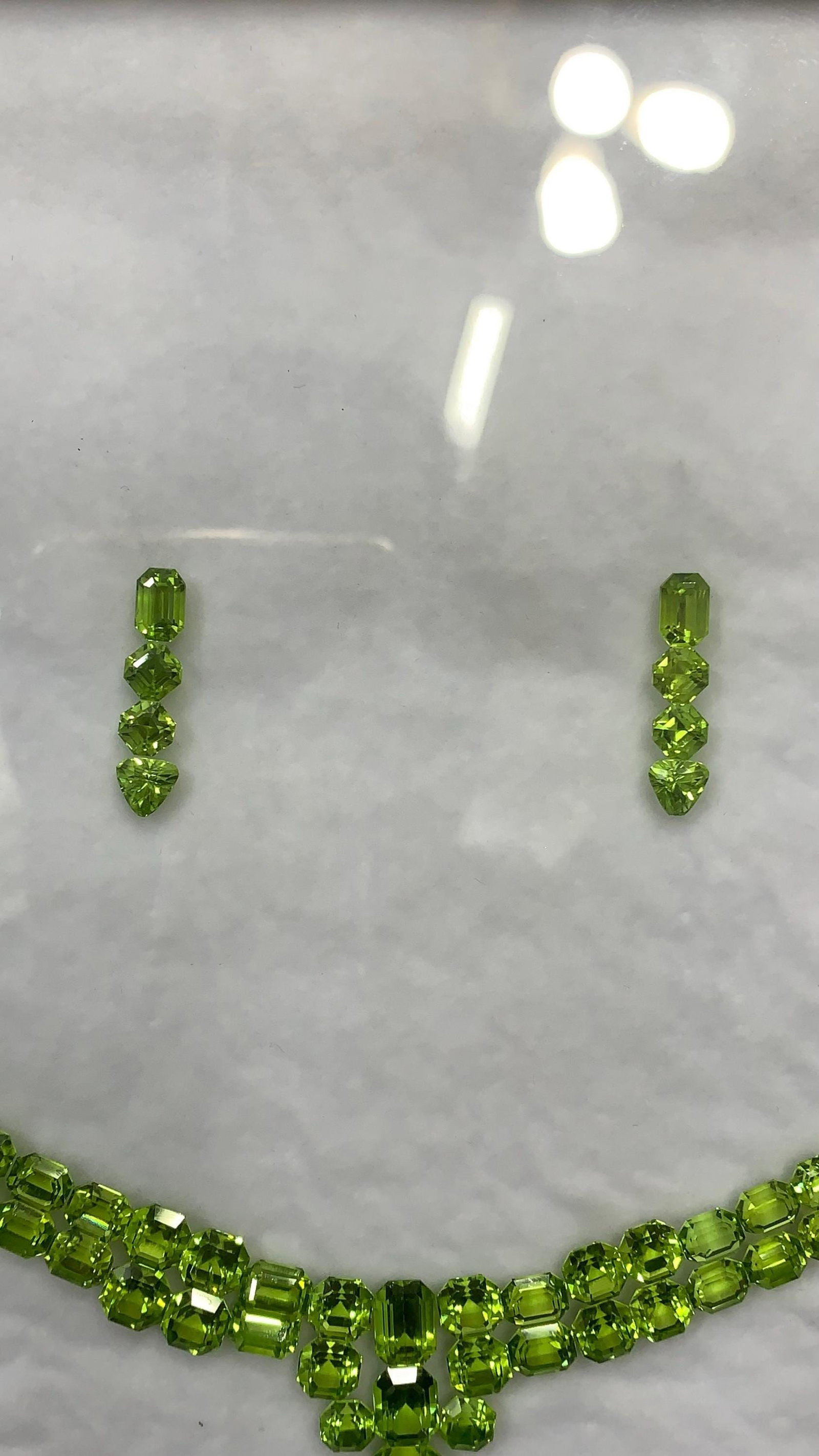 85 Carat Apple Green Peridot Jewelry Layout, Loose Gemstones - 6