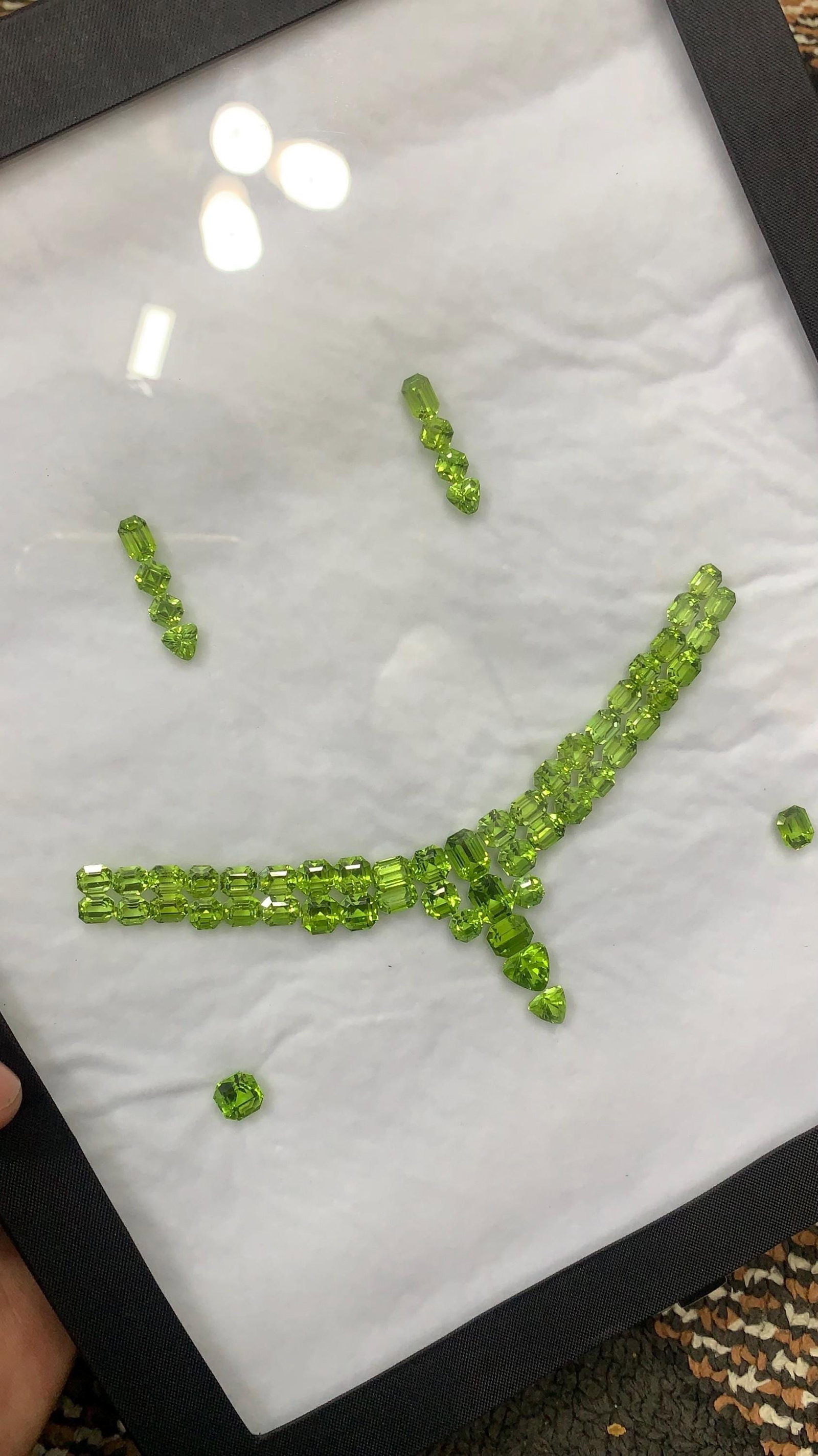 85 Carat Apple Green Peridot Jewelry Layout, Loose Gemstones - 9