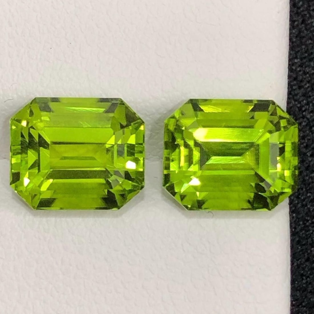 Apple Green Peridot Gemstone Set: Emerald Cut, Sapat Valley , 7.85 CT - 5