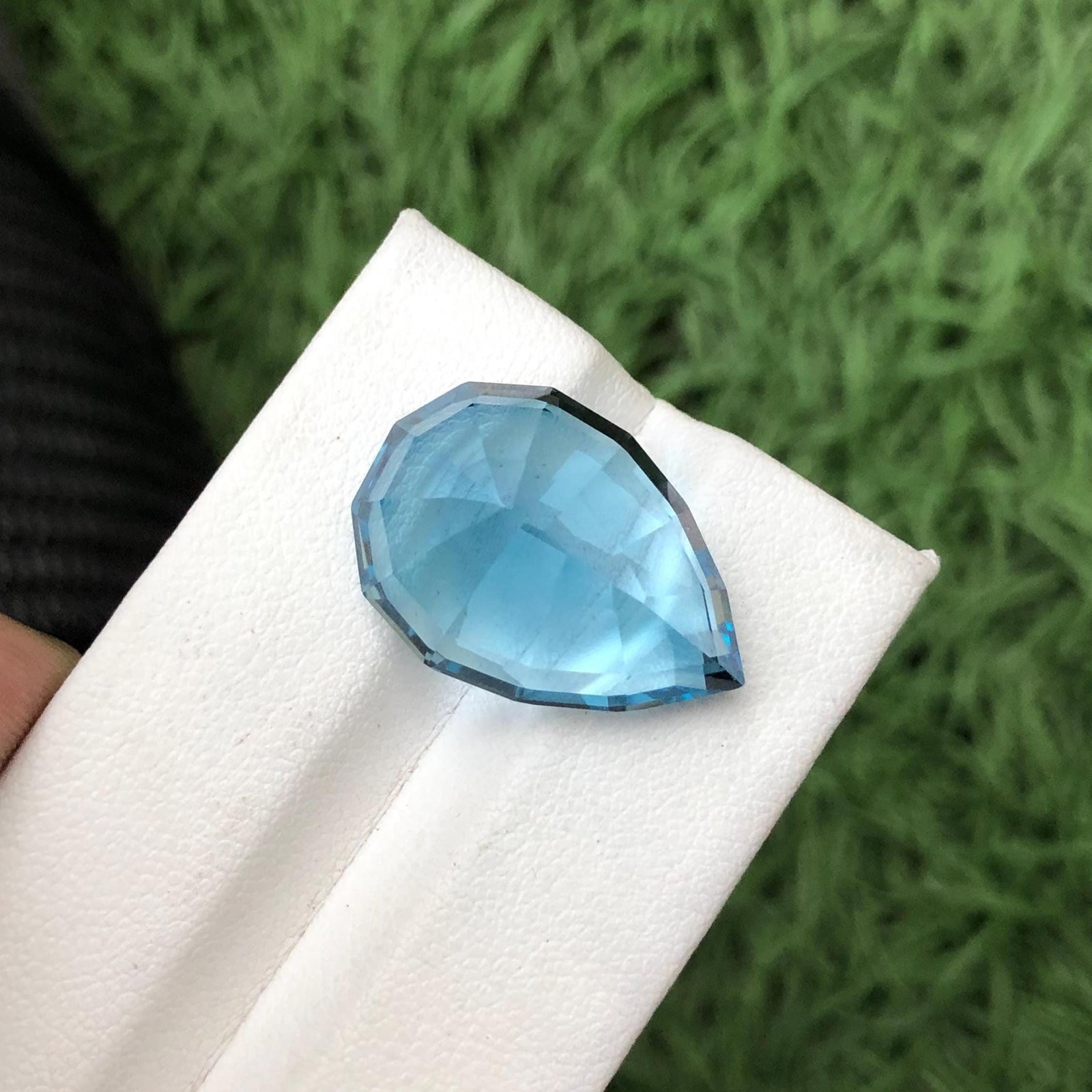 Pendant Size Pear Cut Swiss Blue Topaz Gemstone - 26.950 Carat - 8