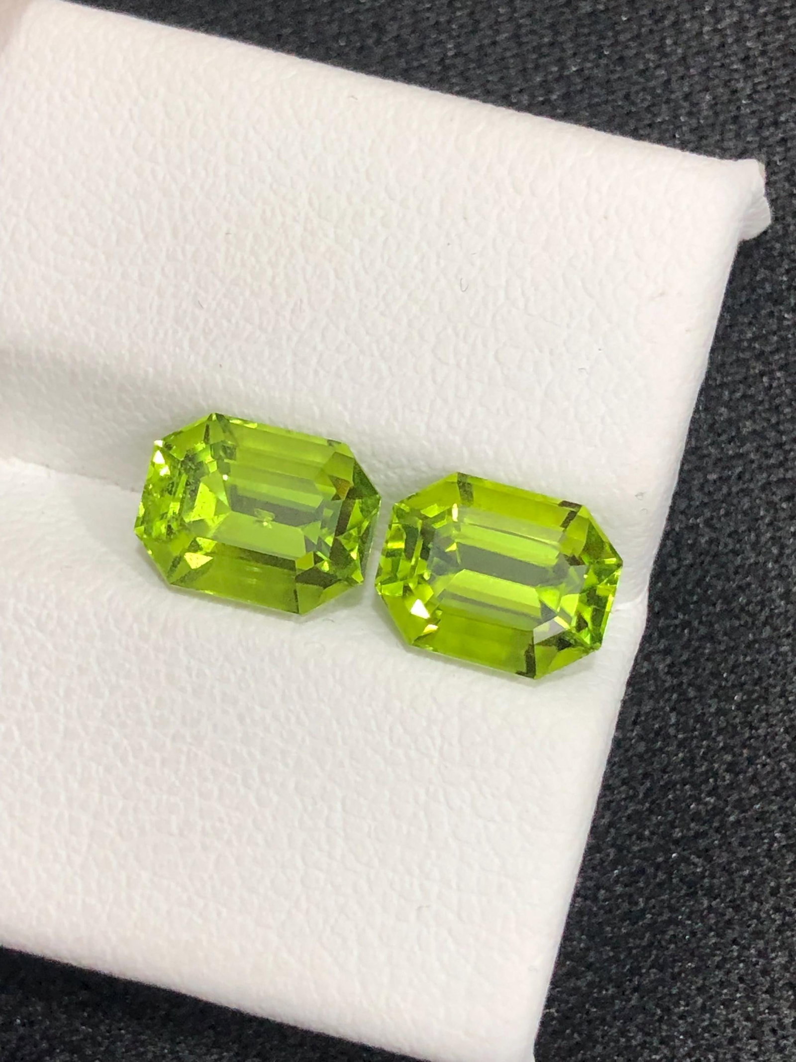 Calibrated Pair Of Natural Peridot Gemstone, Emerald Cut Green Peridot Earrings, 4.90 Carat - 3