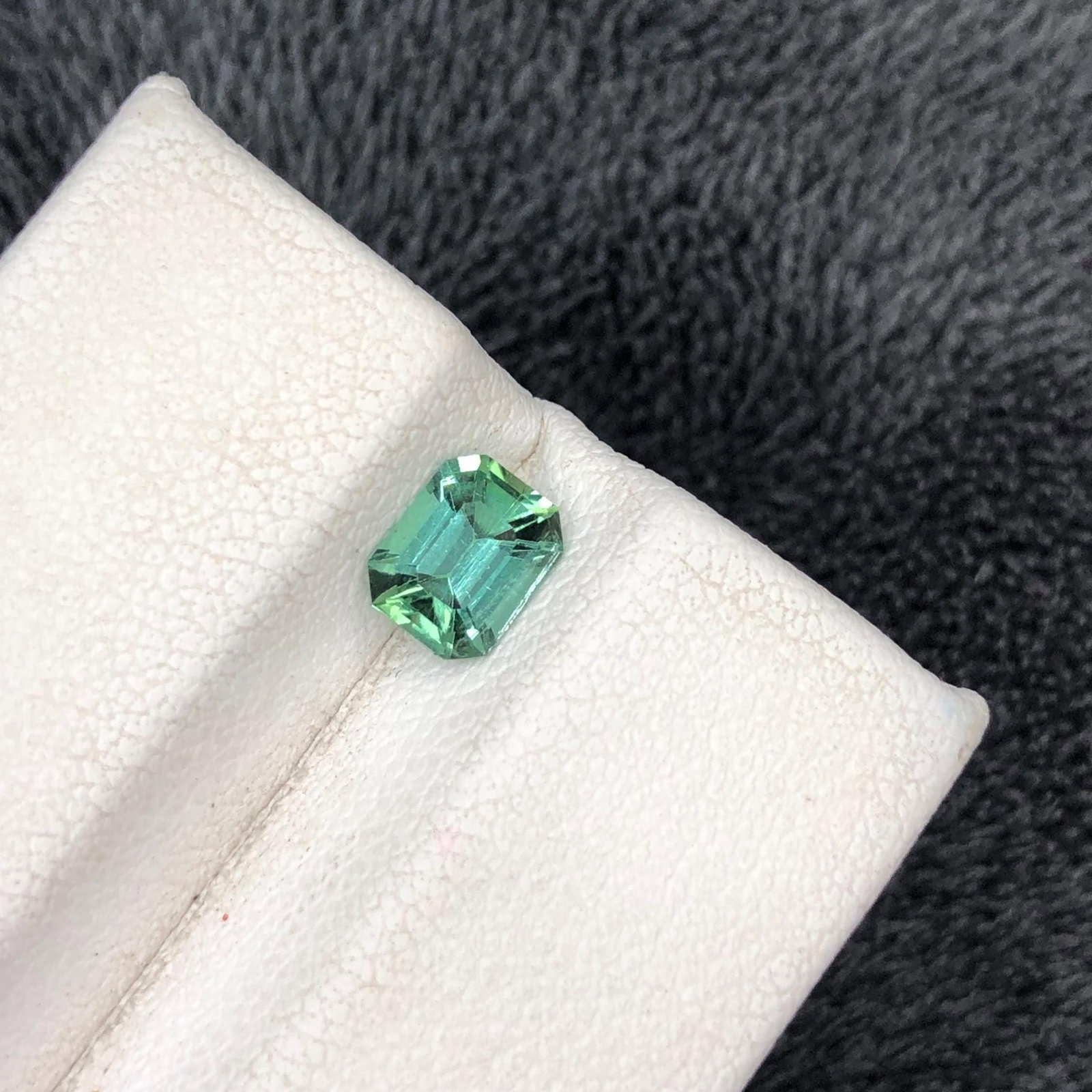 Mint Green Tourmaline Gemstone: Emerald Cut, Afghanistan, 0.860 Carat: Highlights Supplies for making crafts Materials: Gemstone: Tourmaline Carat weight: 0.860 Gemology: * Weight : 0.860 Carat * Dimension : 6.1*4.8*3.7 mm * Origin : Afghanistan * Colour: Mint Green *