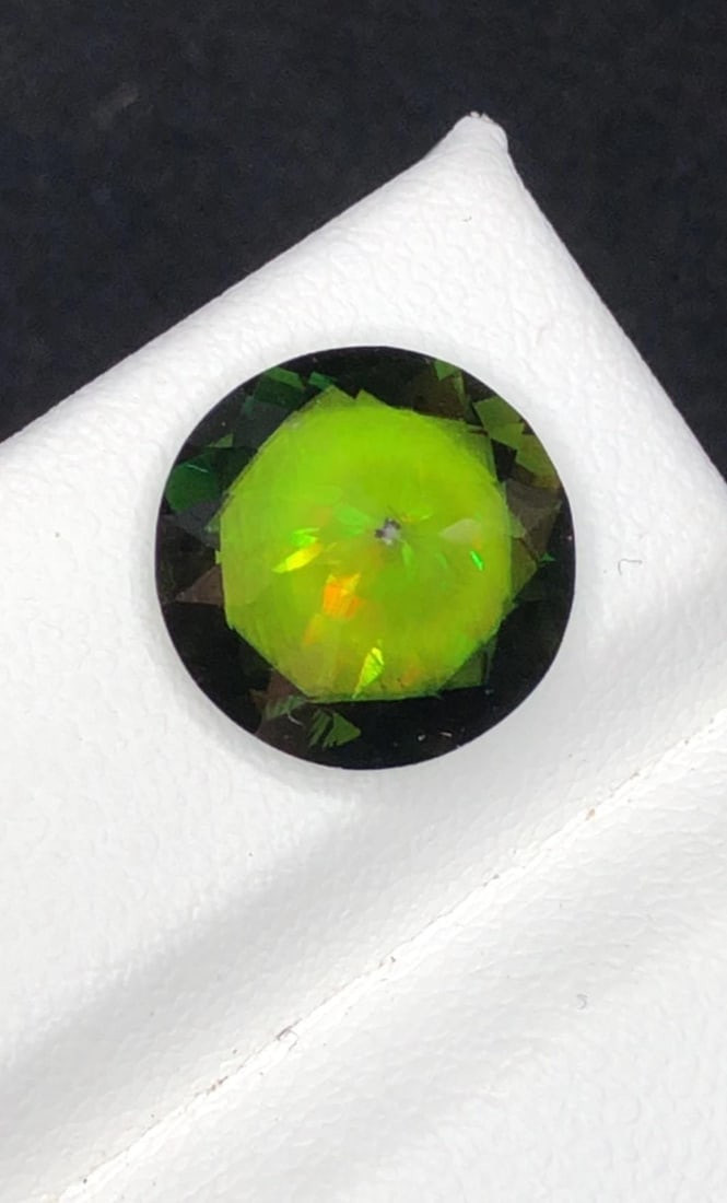 4.65 Carat Natural Brilliant Round Chrome Green Sphene Gemstone, Sparkling Green Skardu Sphene Gem - 9