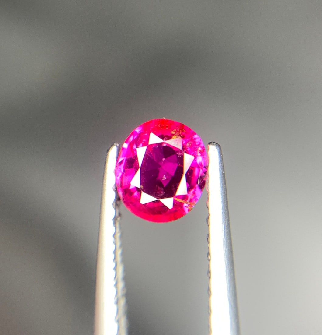 Pinkish Red Ruby Gemstone: 0.75 ct Oval Mozambique Ruby - 7