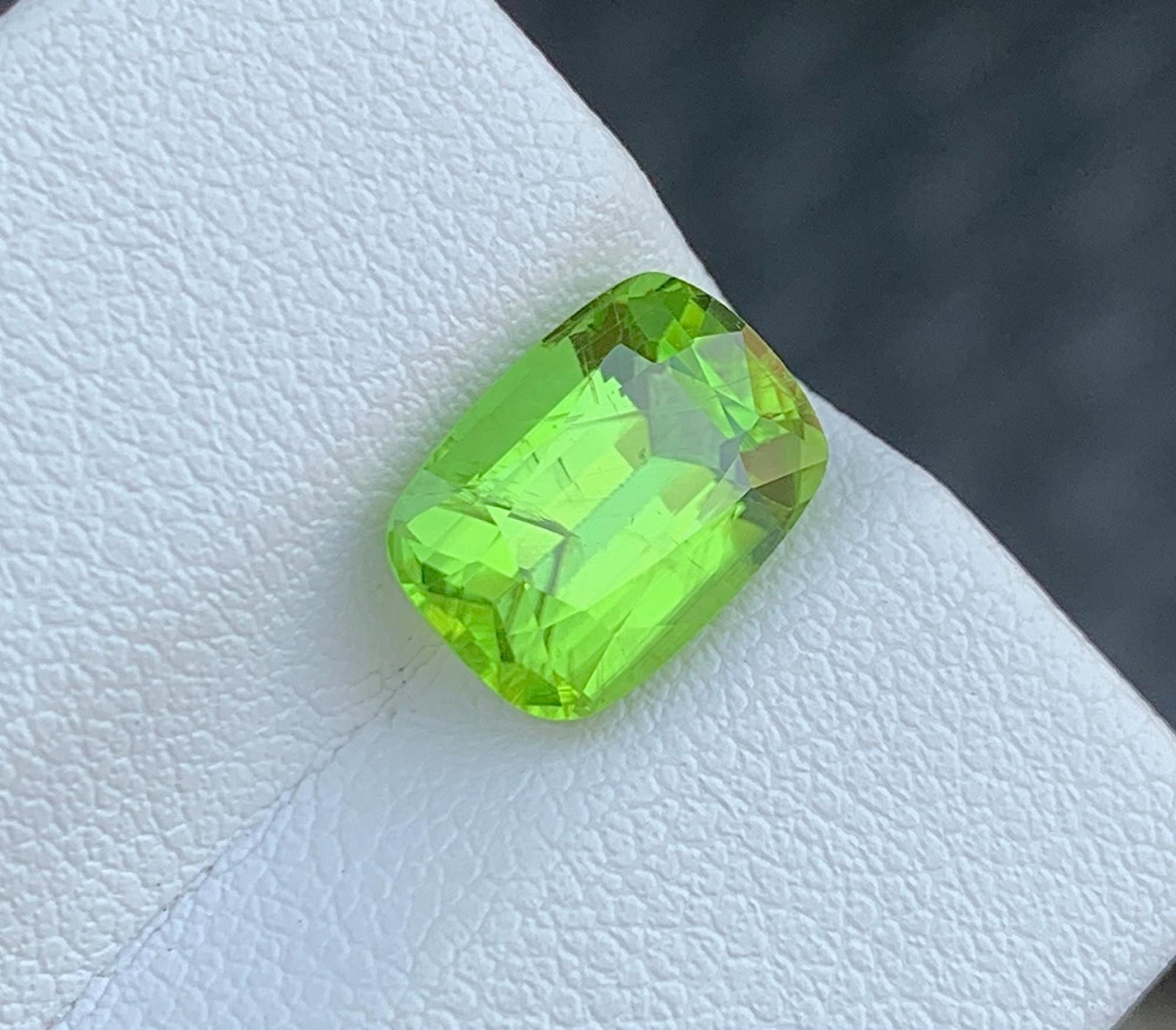 Cushion Cut Peridot Gemstone: Natural August Birthstone, Pakistan (3.36 carats) - 3