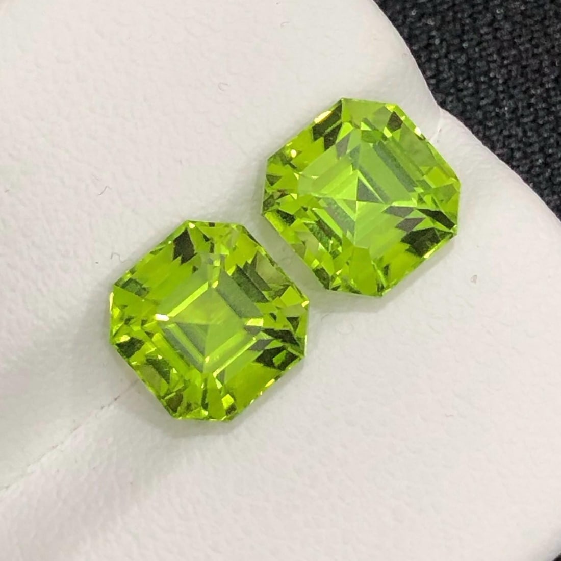 Apple Green Peridot Gemstone Set: Ascher Cut, Sapat Valley , 5.60 CT - 4