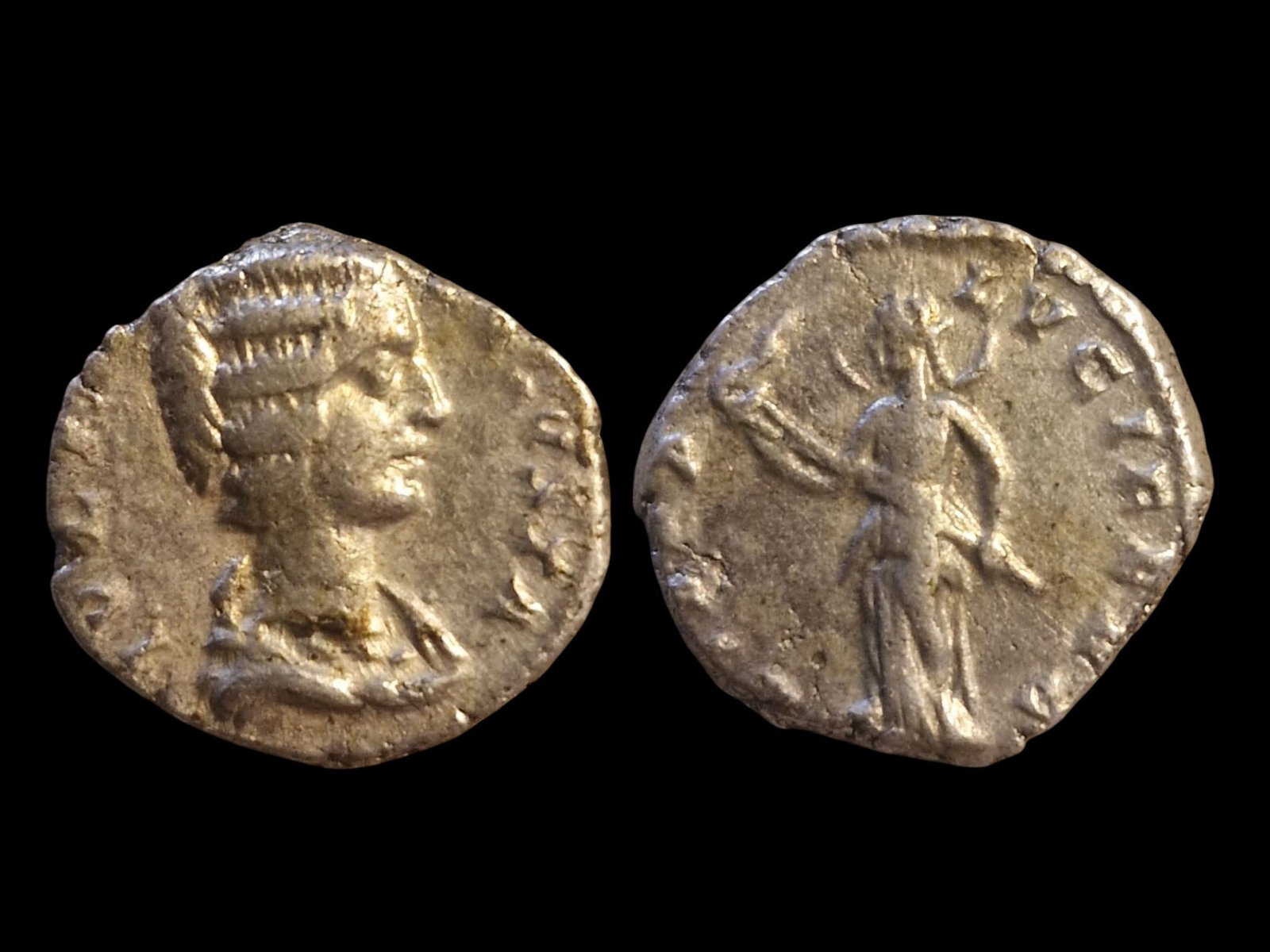JULIA DOMNA SILVER DENARIUS (1 of 1)