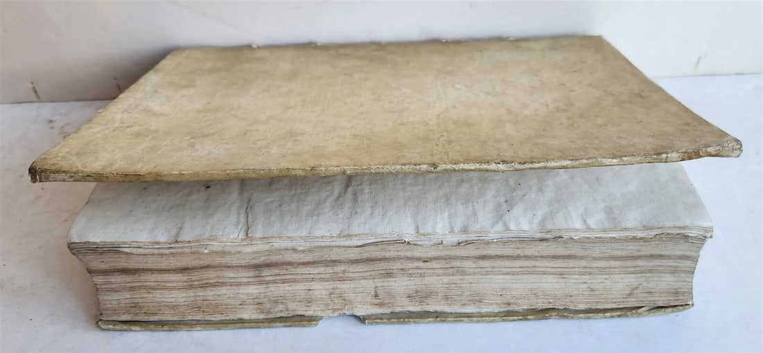 1708 LAW BOOK Consultationum sive rerum judicatarum antique VELLUM BOUND FOLIO - 2