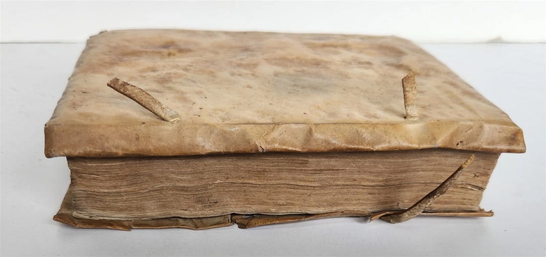 1570 LAW BOOK by ARII PINELI LUSITANI antique VELLUM BINDING w/ MANUSCRIPT TITLE - 3