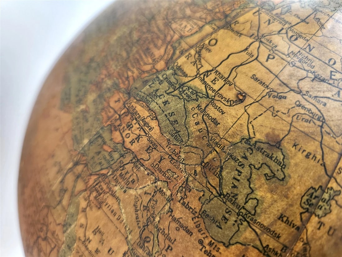 1930s TERRESTRIAL GLOBE by C.S. Hammond New York antique 12 inches diameter - 11