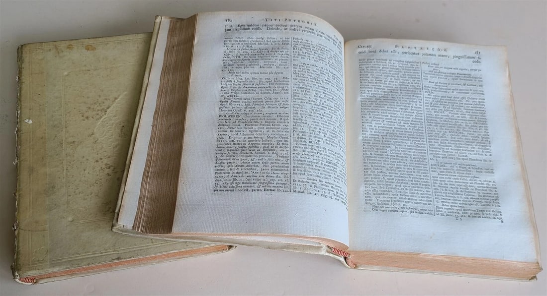 1743 SATYRICON by PETRONIUS antique 2 VOLUMES VELLUM BINDING - 12
