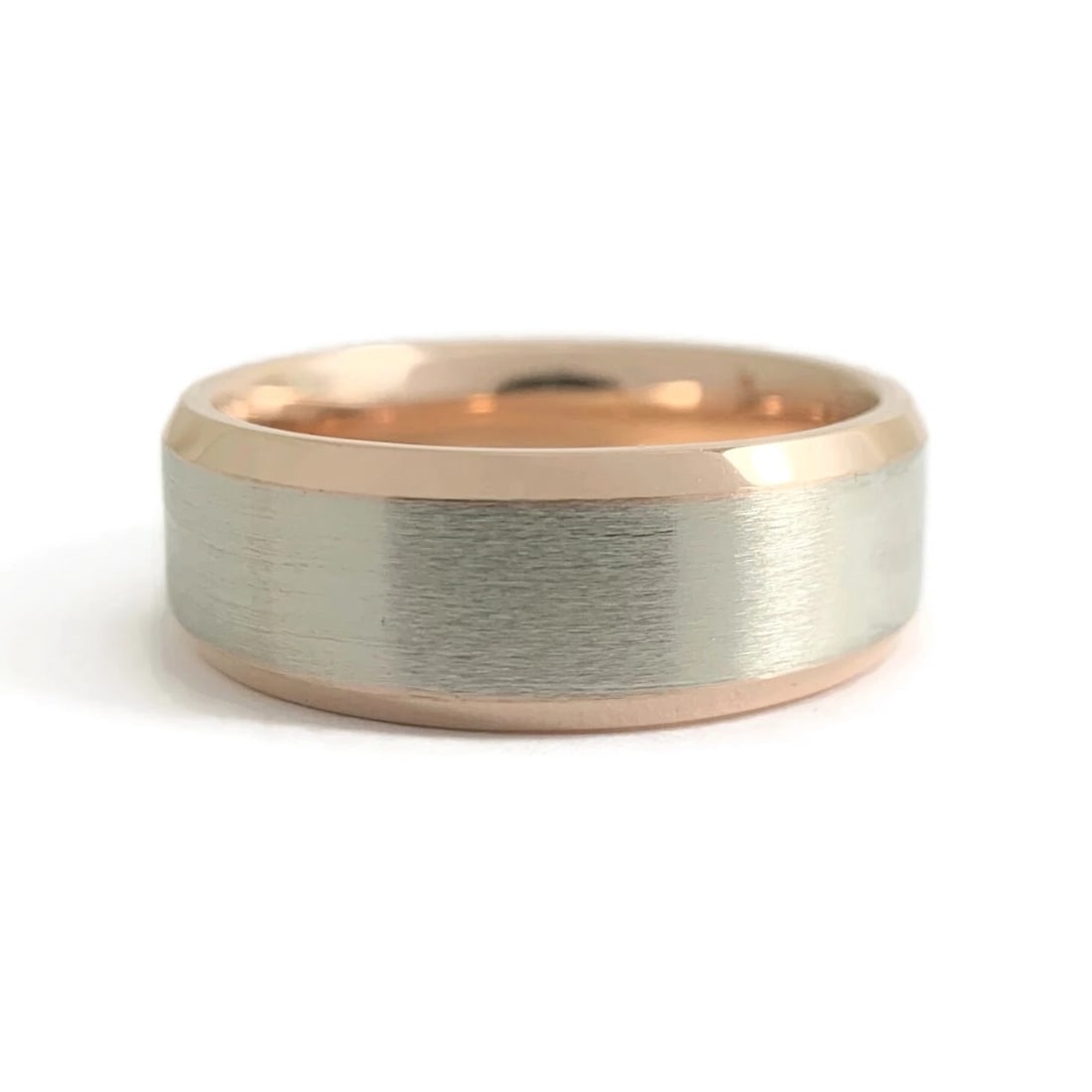 Men's Two-Tone Wedding Band Ring 14K Pink Rose White Gold, Size 9.25, 9.78 Grams: Men's Two-Tone Wedding Band Ring 14K Pink Rose White Gold, Size 9.25, 9.78 Grams This is a classic wedding band. Please let us know if you have any questions. Metal: 14K rose and white gold Weight: 9.
